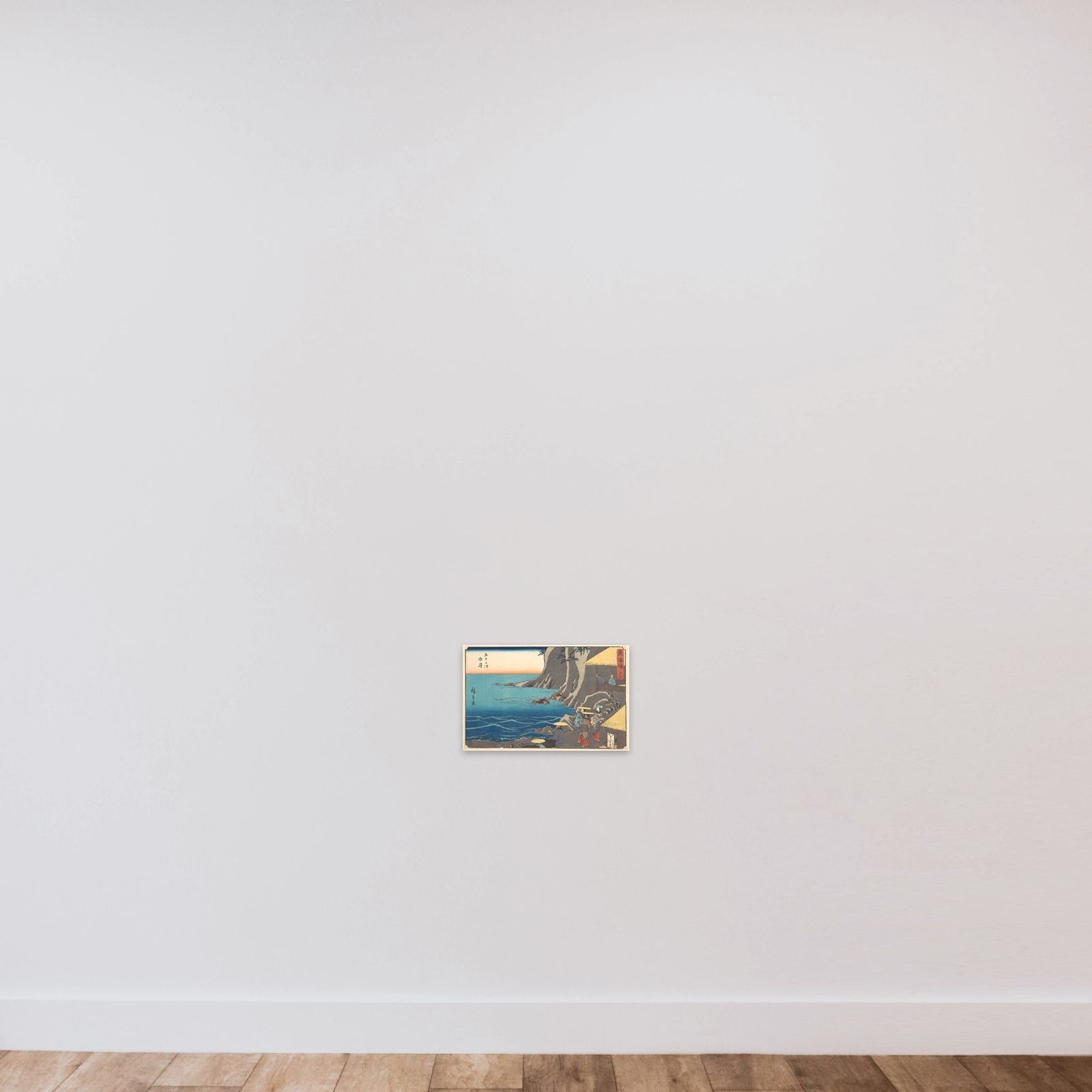Yui unframed — shown to scale