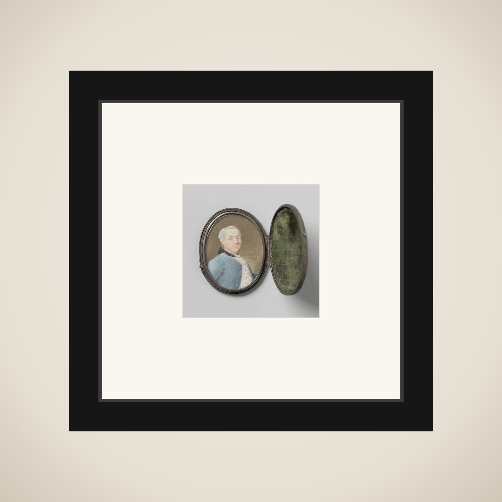 Portrait of een man framed