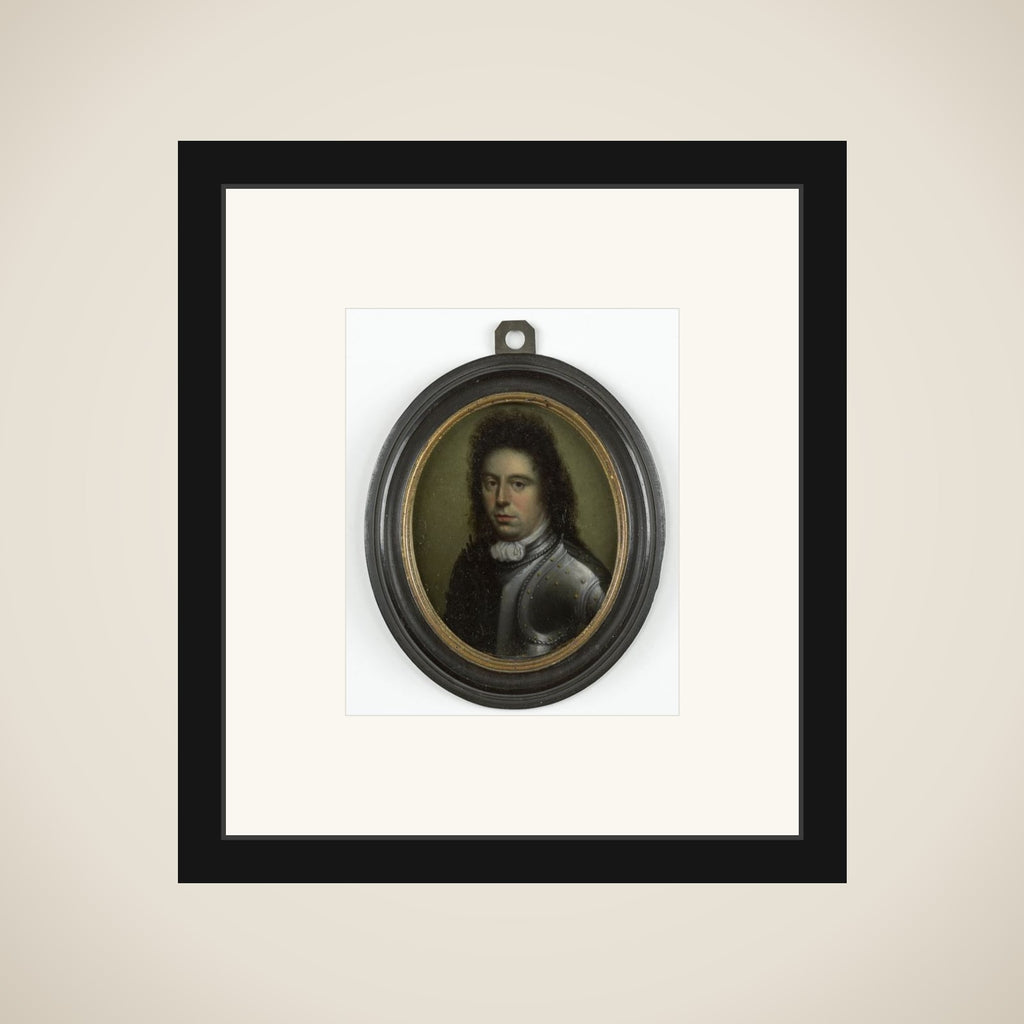 Portrait of een officier framed