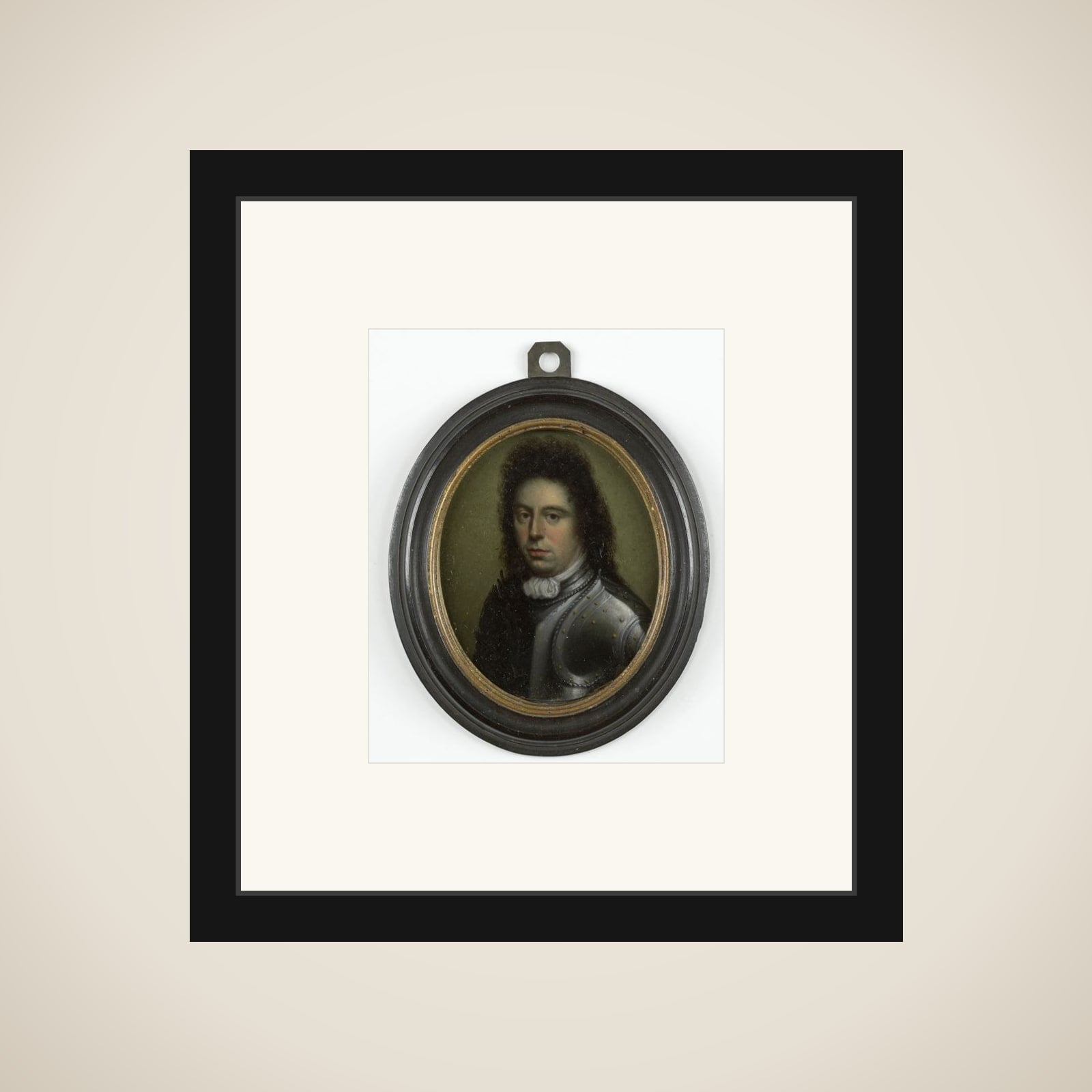 Portrait of een officier framed