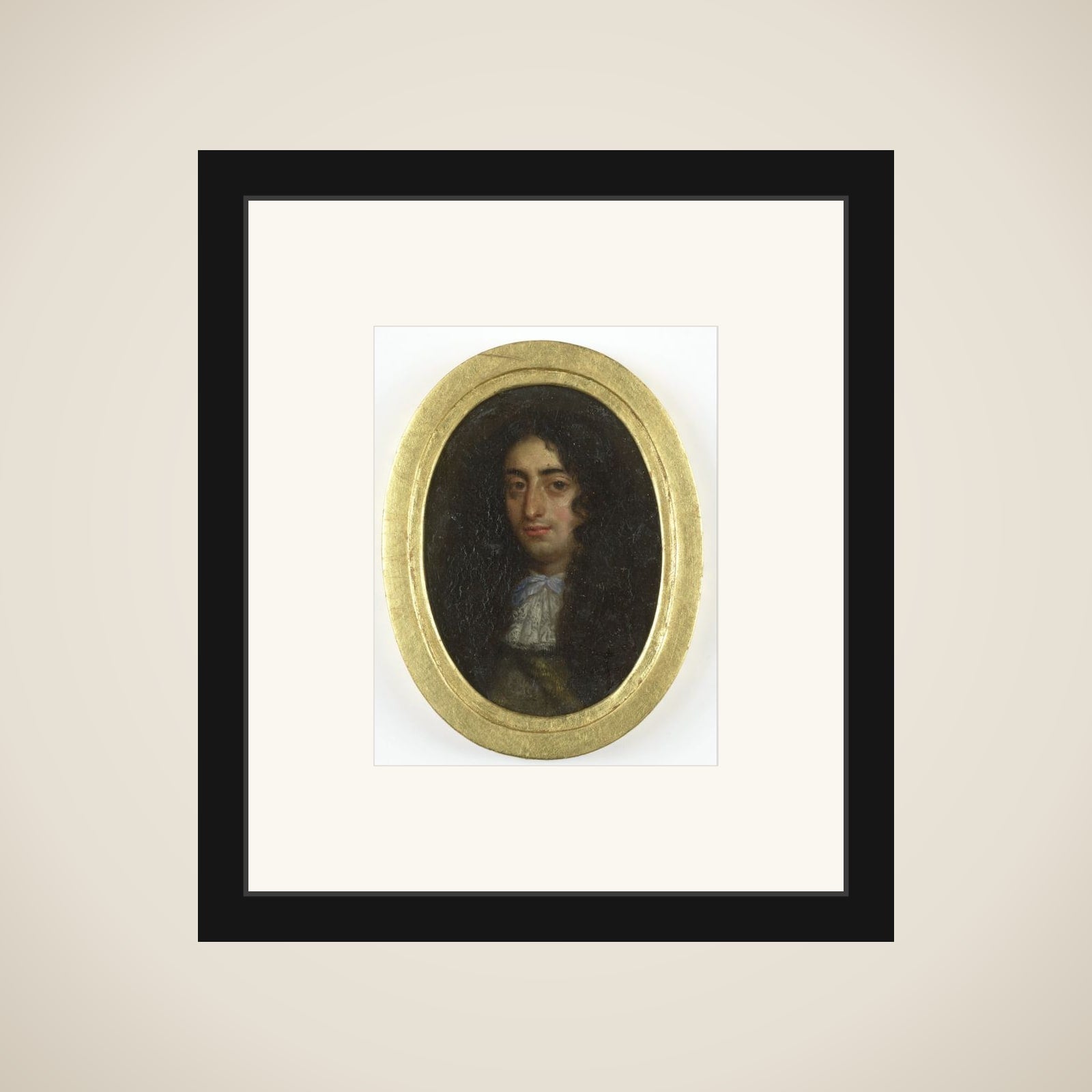 Portrait of een officier framed