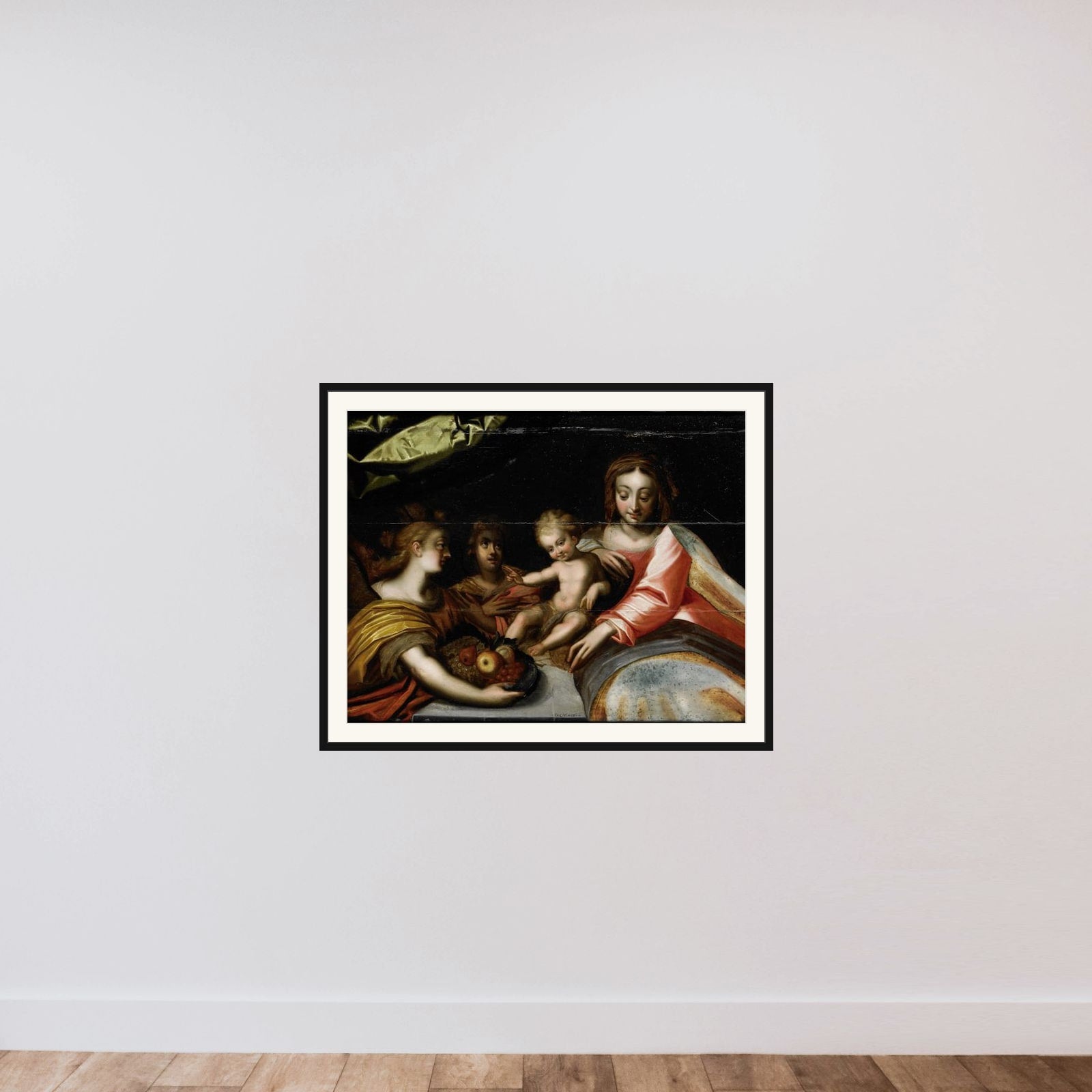 Heilige maagd met kind framed — shown to scale