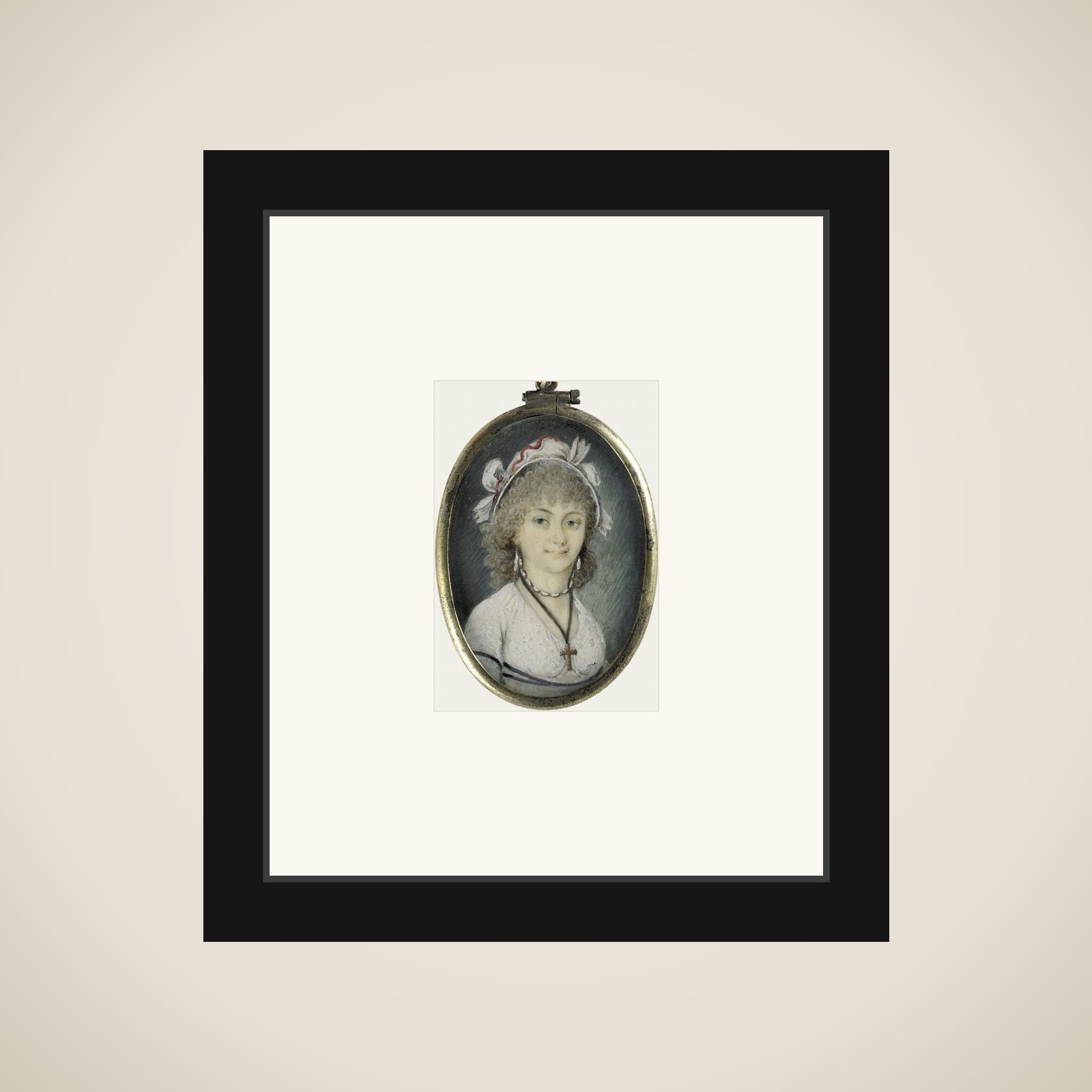 Portrait of een young woman framed