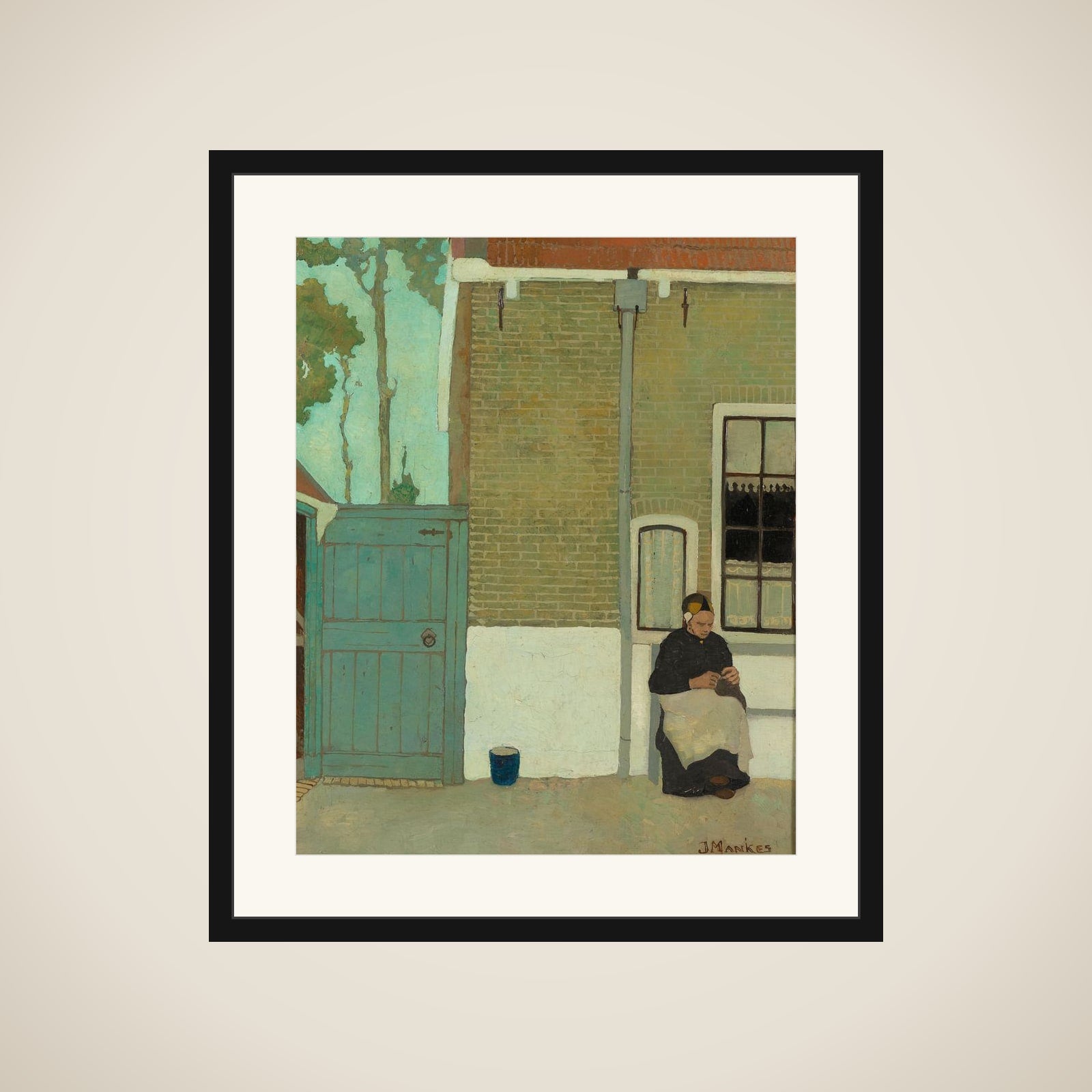 Vrouw voor haar huis framed