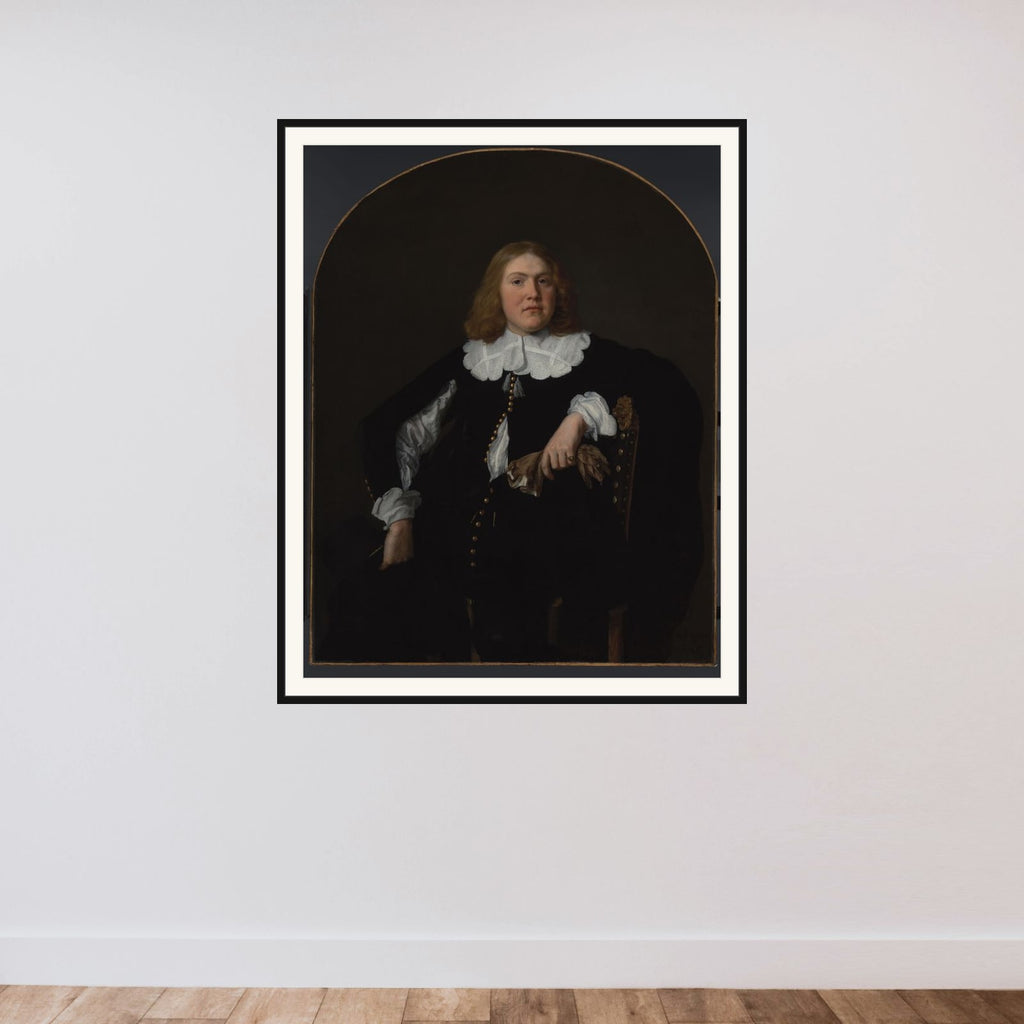 Portrait of een man framed — shown to scale