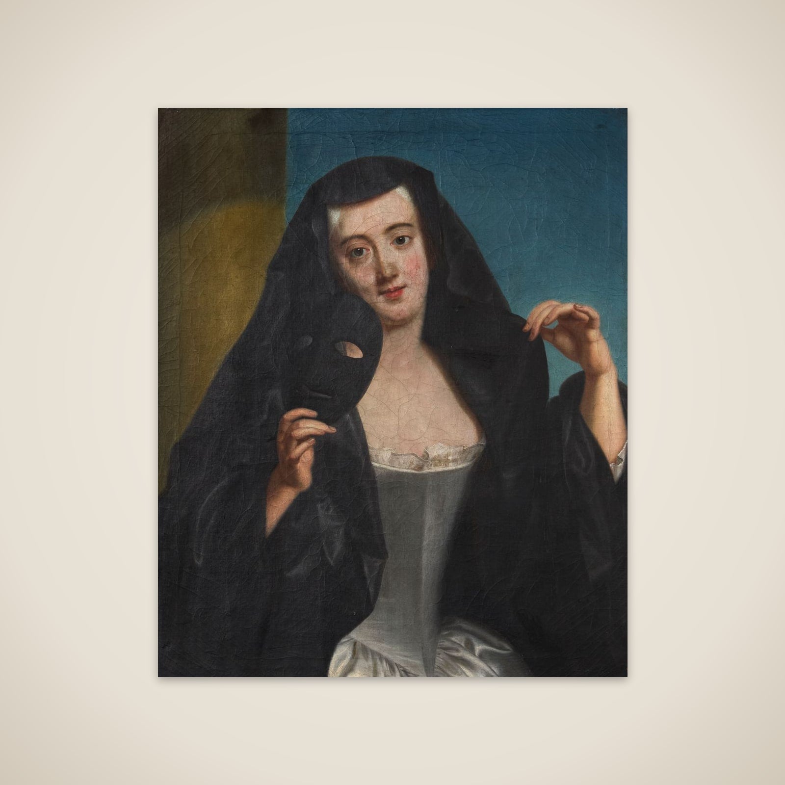 Dame med sort kappe over hovedet og maske i hånden unframed print