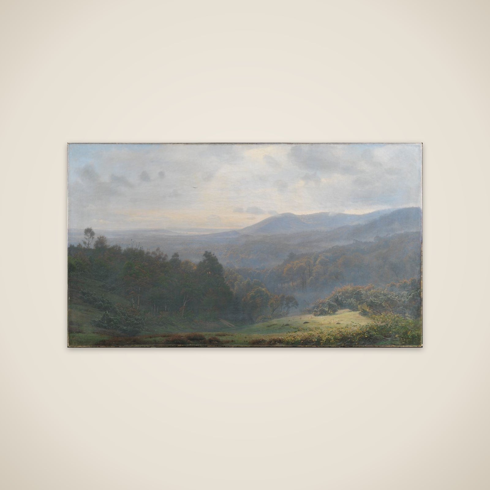 Tågen letter over skovene ved Himmelbjerget. Tidlig efterårsmorgen unframed print