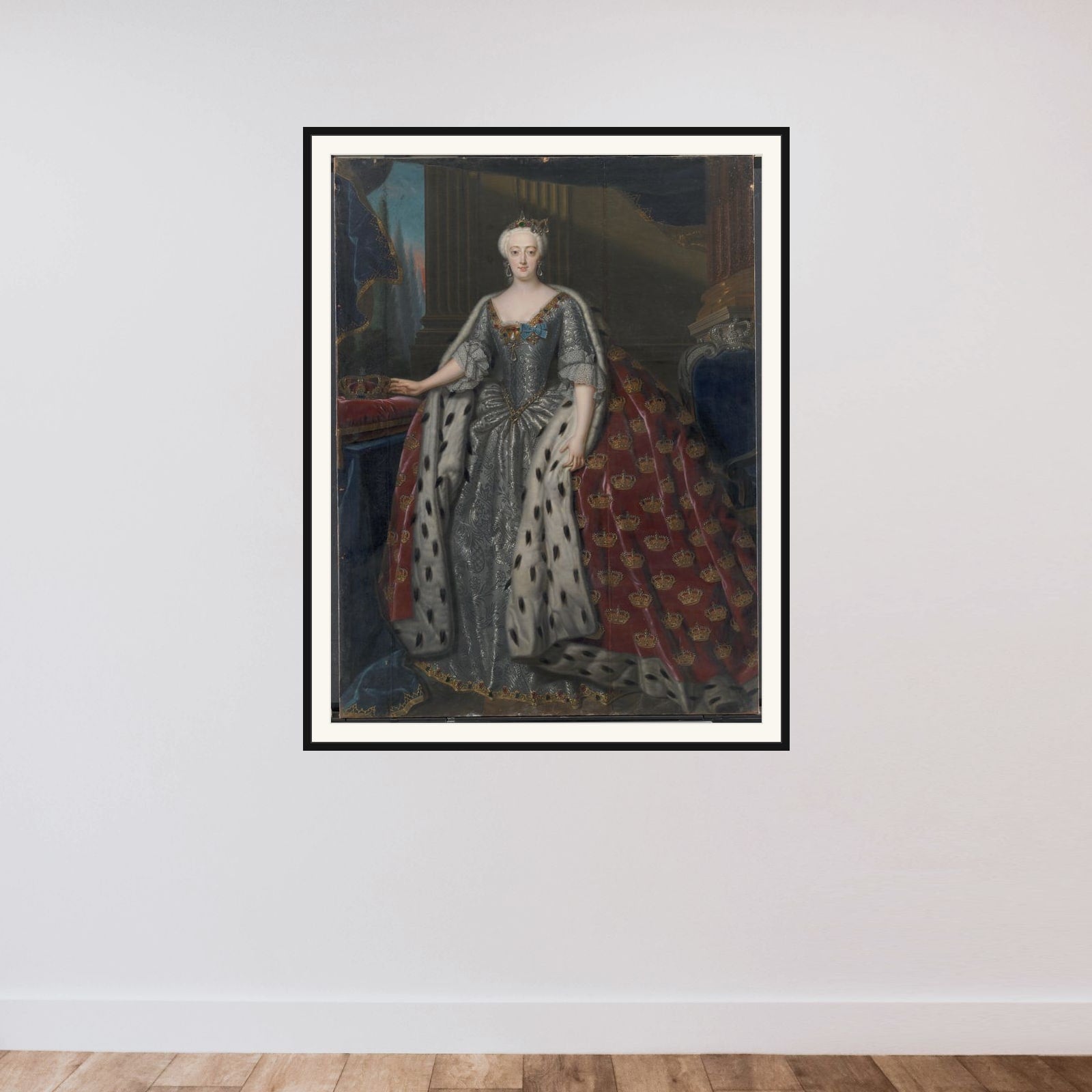 Sophie Magdalene, Christian VI's dronning framed — shown to scale