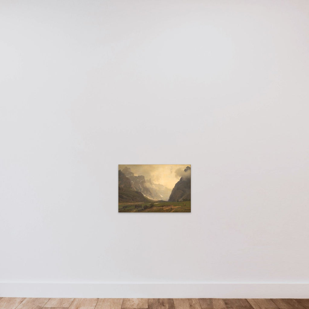 Troldtinderne i Romsdalen; foden af Romsdalshorn til højre unframed — shown to scale