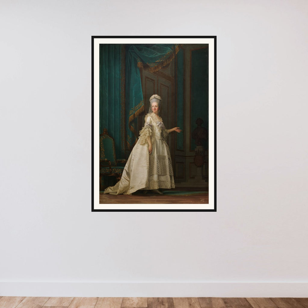 Enkedronning Juliane Marie framed — shown to scale