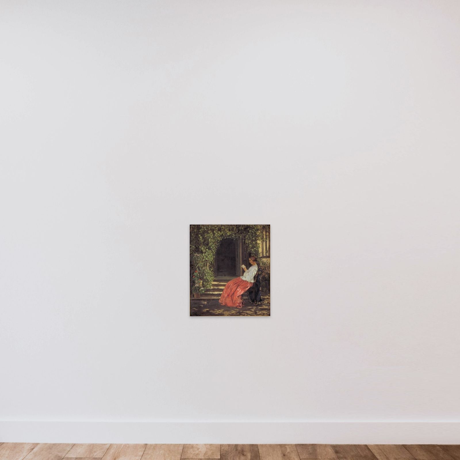 Læsende dame uden for en havedør unframed — shown to scale