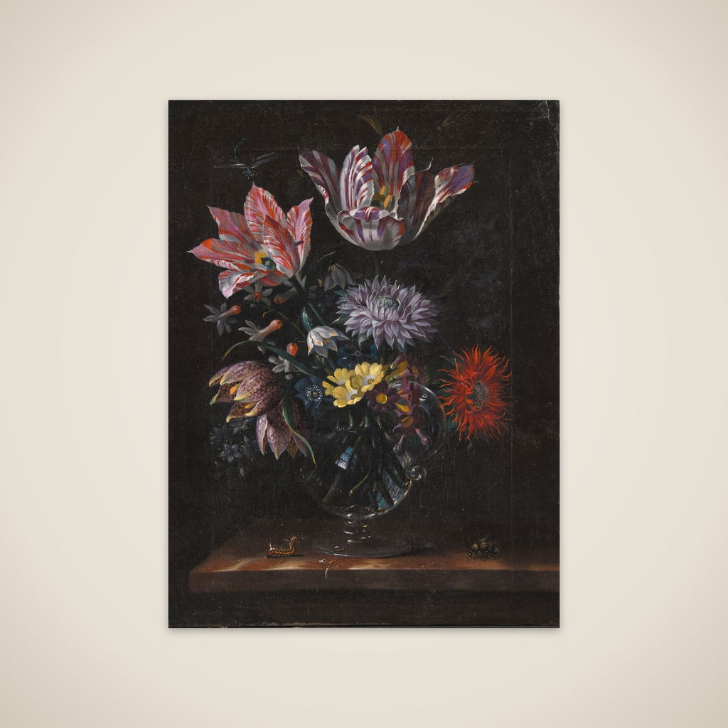 En glasvase med blomster unframed print