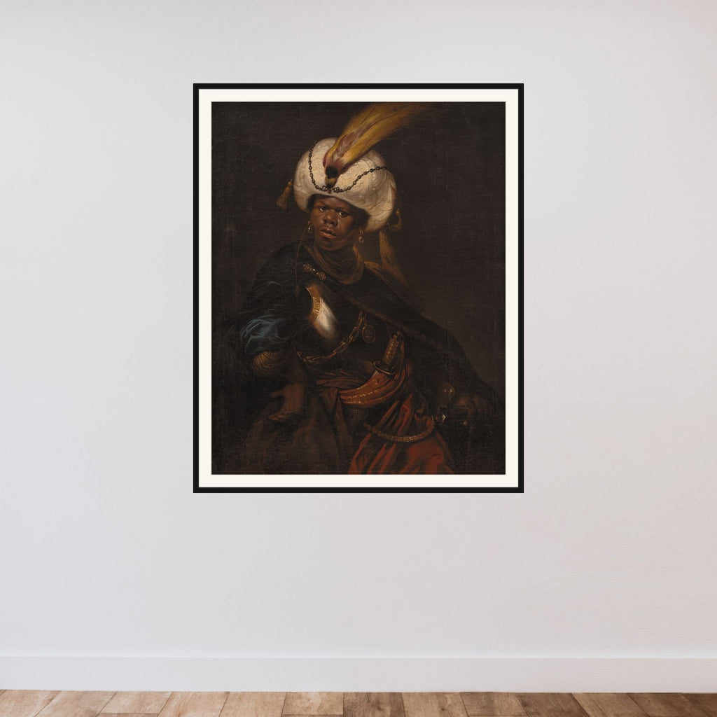 En mand med turban og rustning framed — shown to scale