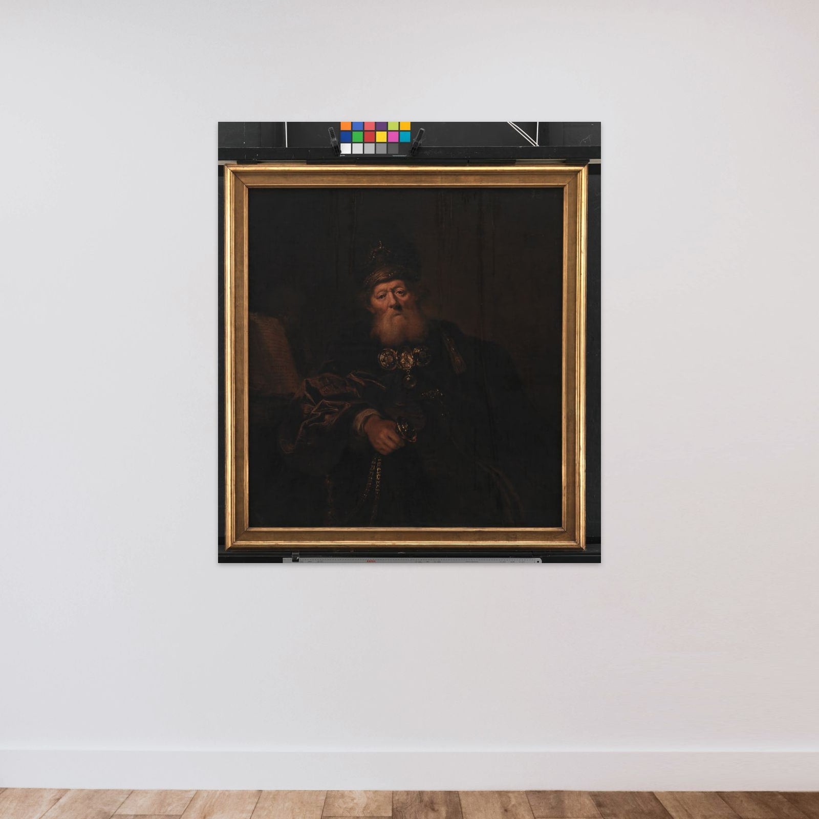 Aron som ypperstepræst unframed — shown to scale
