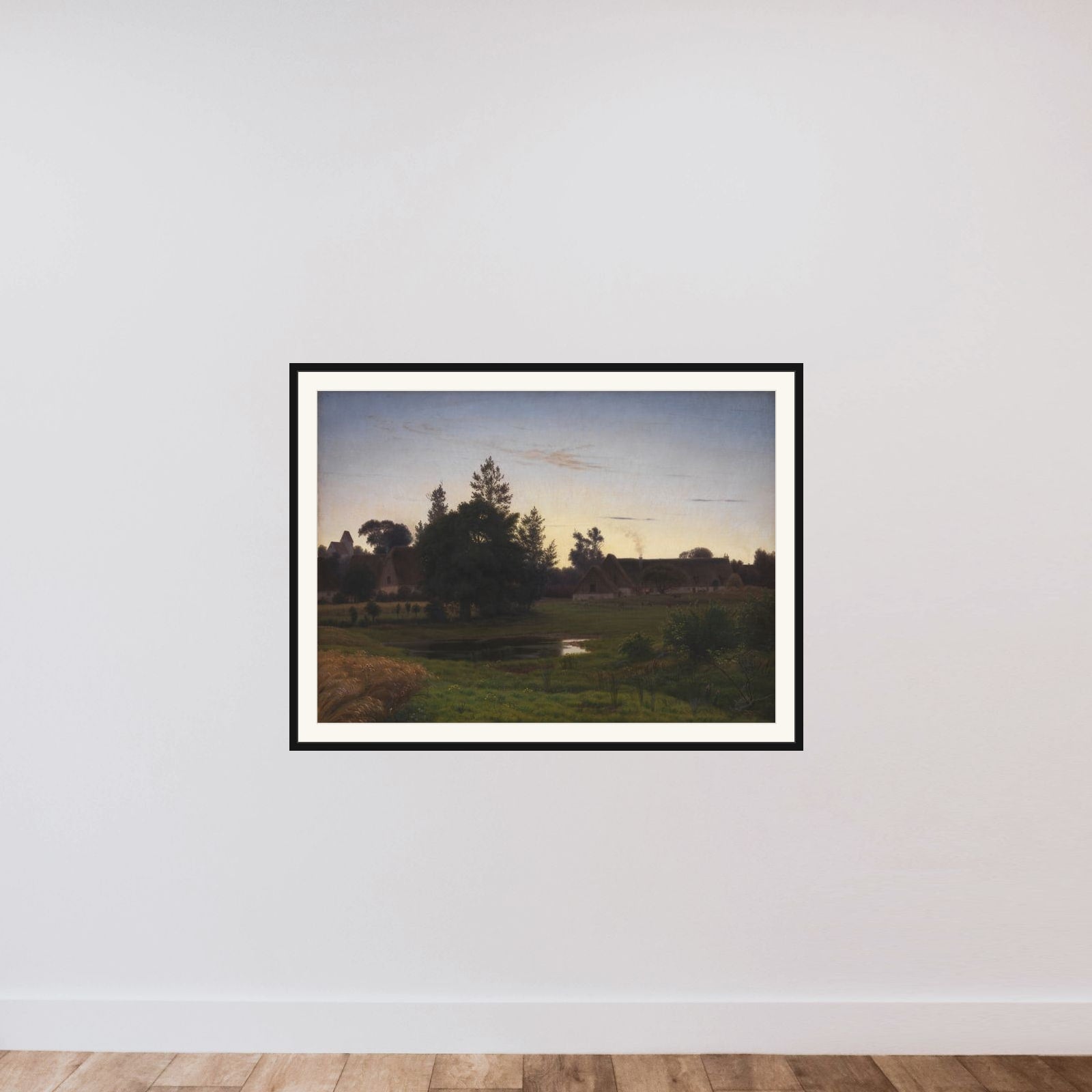 Efter solnedgang i udkanten af en landsby framed — shown to scale