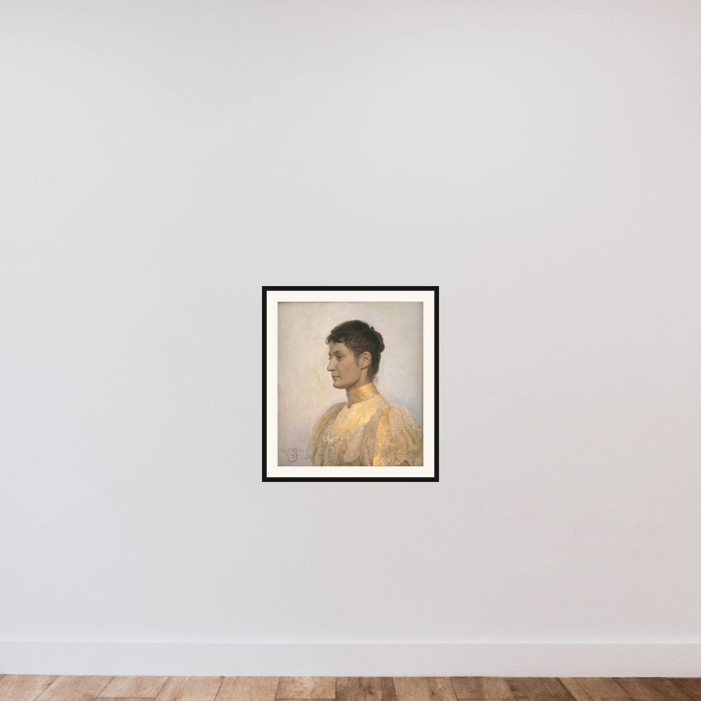 Portræt af Marie Oppermann framed — shown to scale