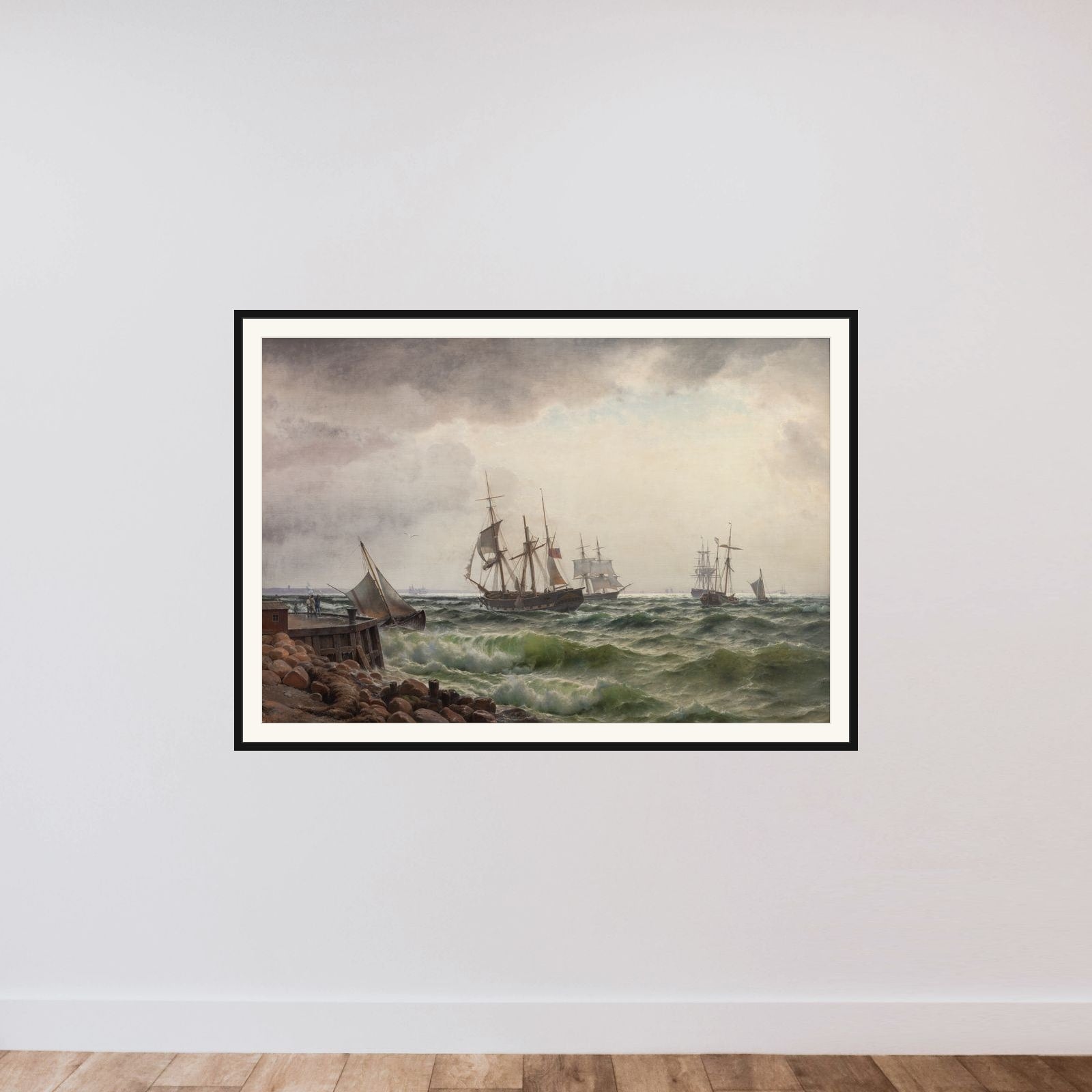 Skibe under land efter en byge framed — shown to scale