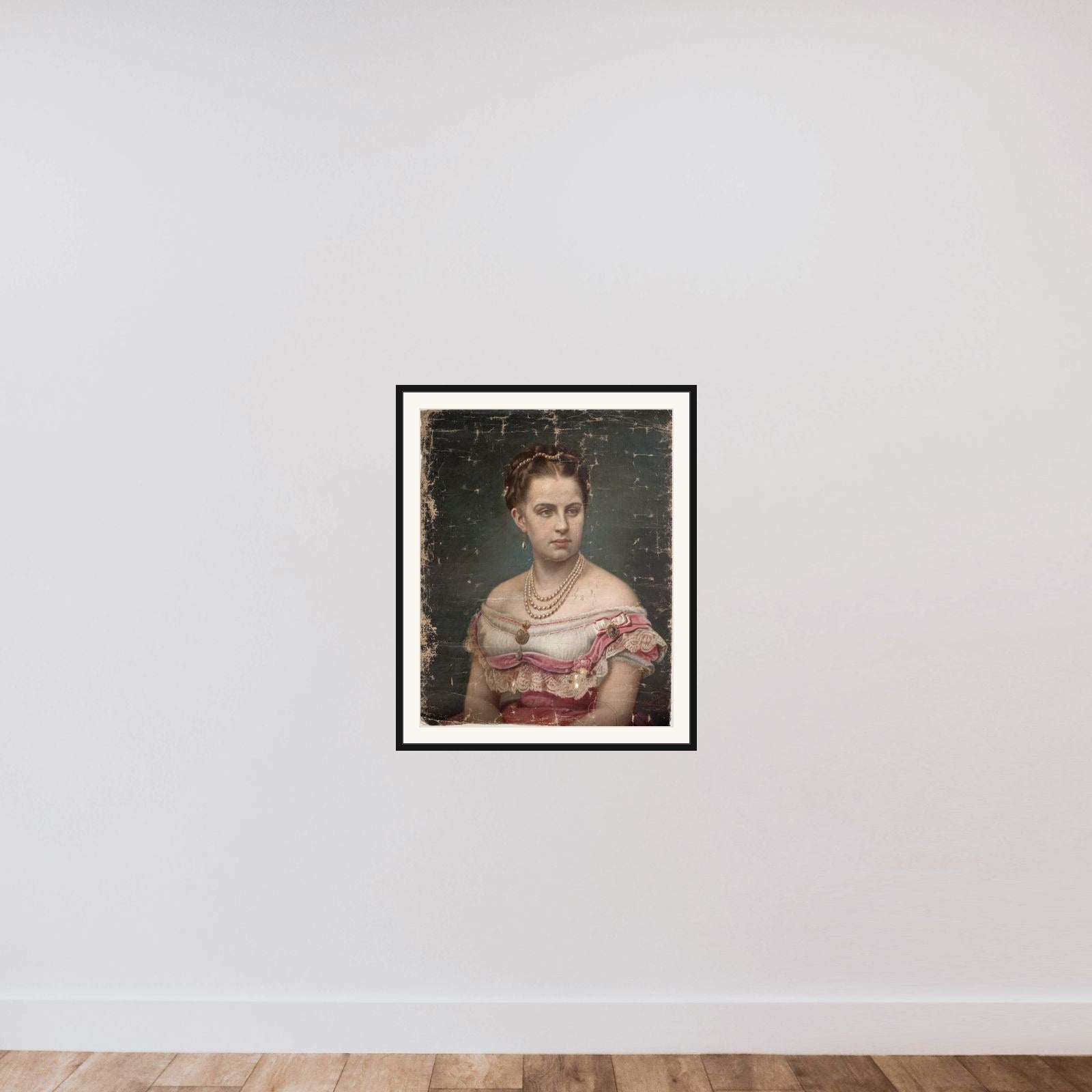 Dronning Olga af Grækenland framed — shown to scale