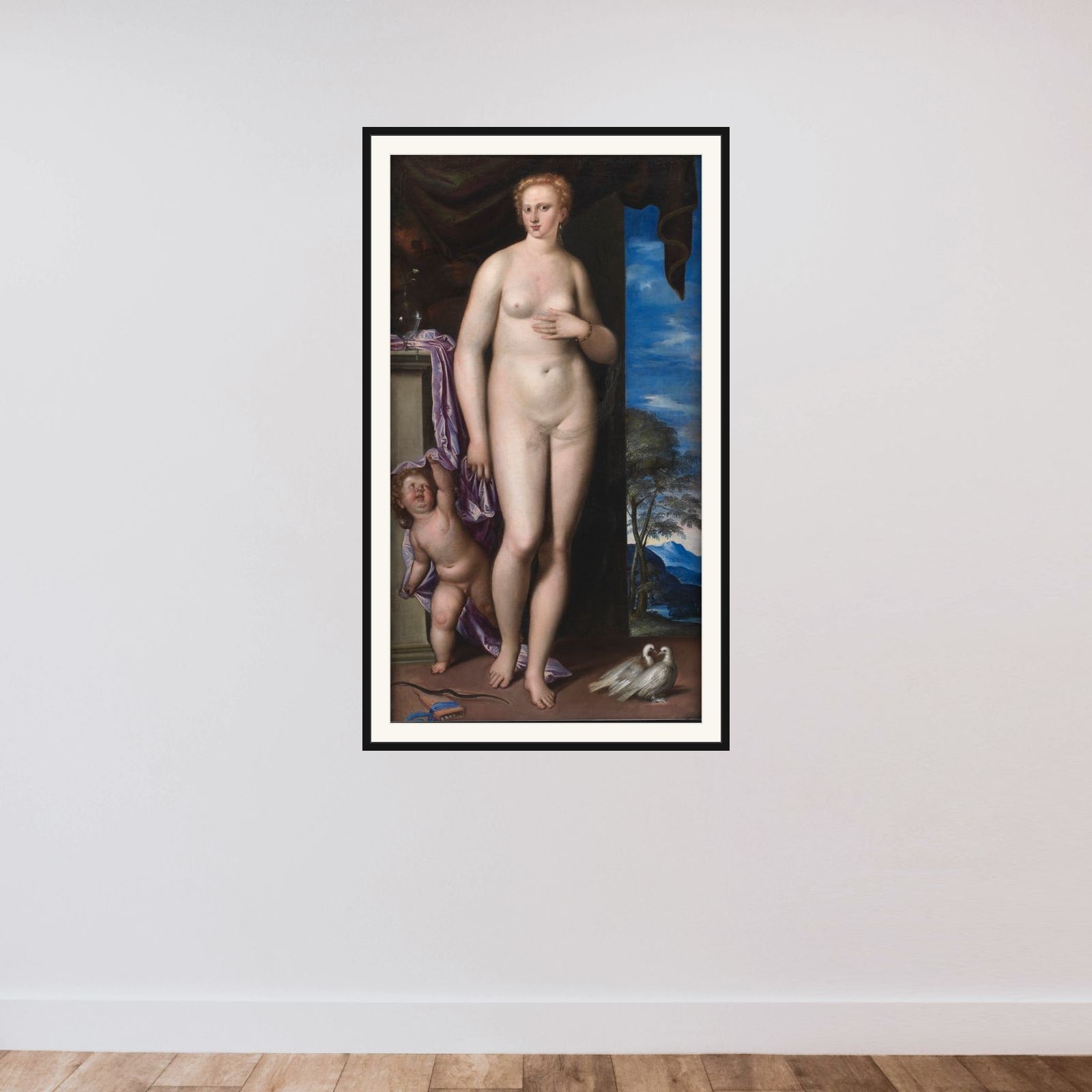 Venus og Cupido framed — shown to scale