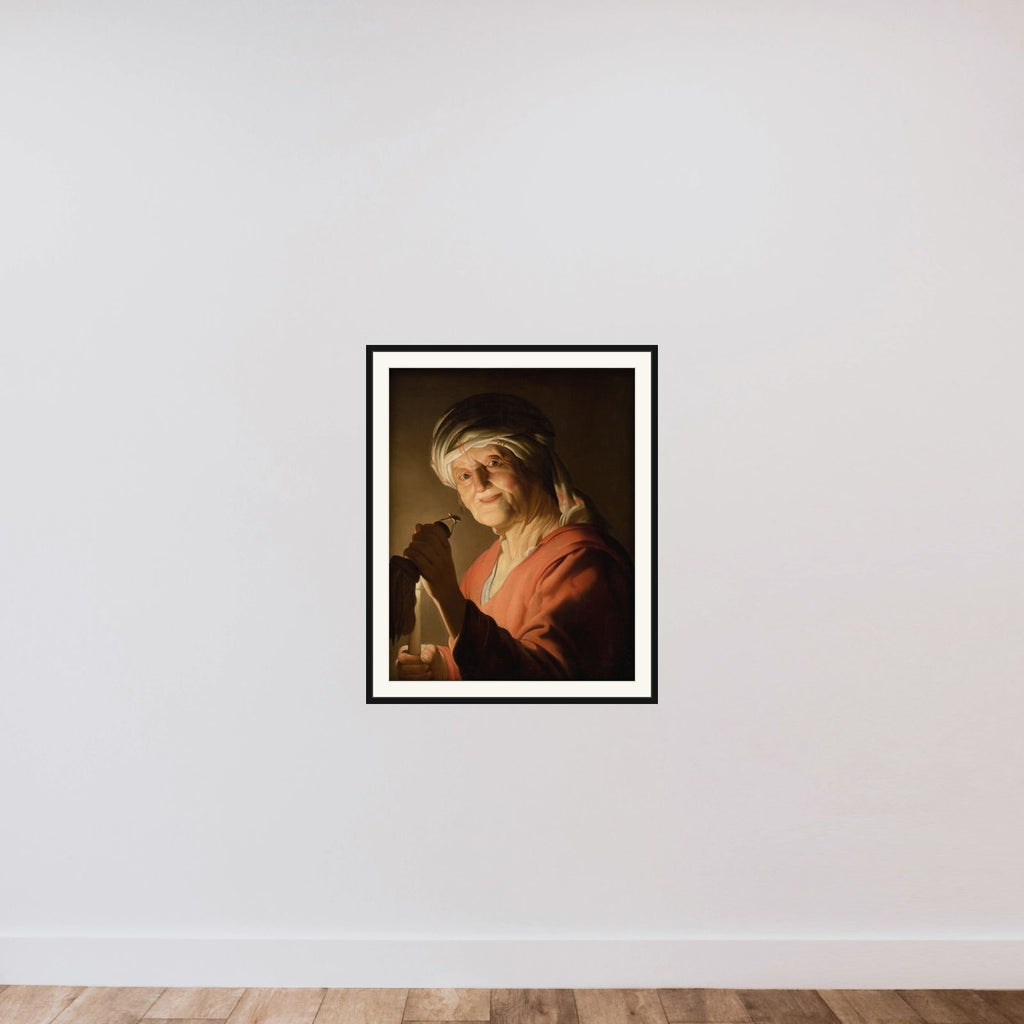 En gammel kone framed — shown to scale