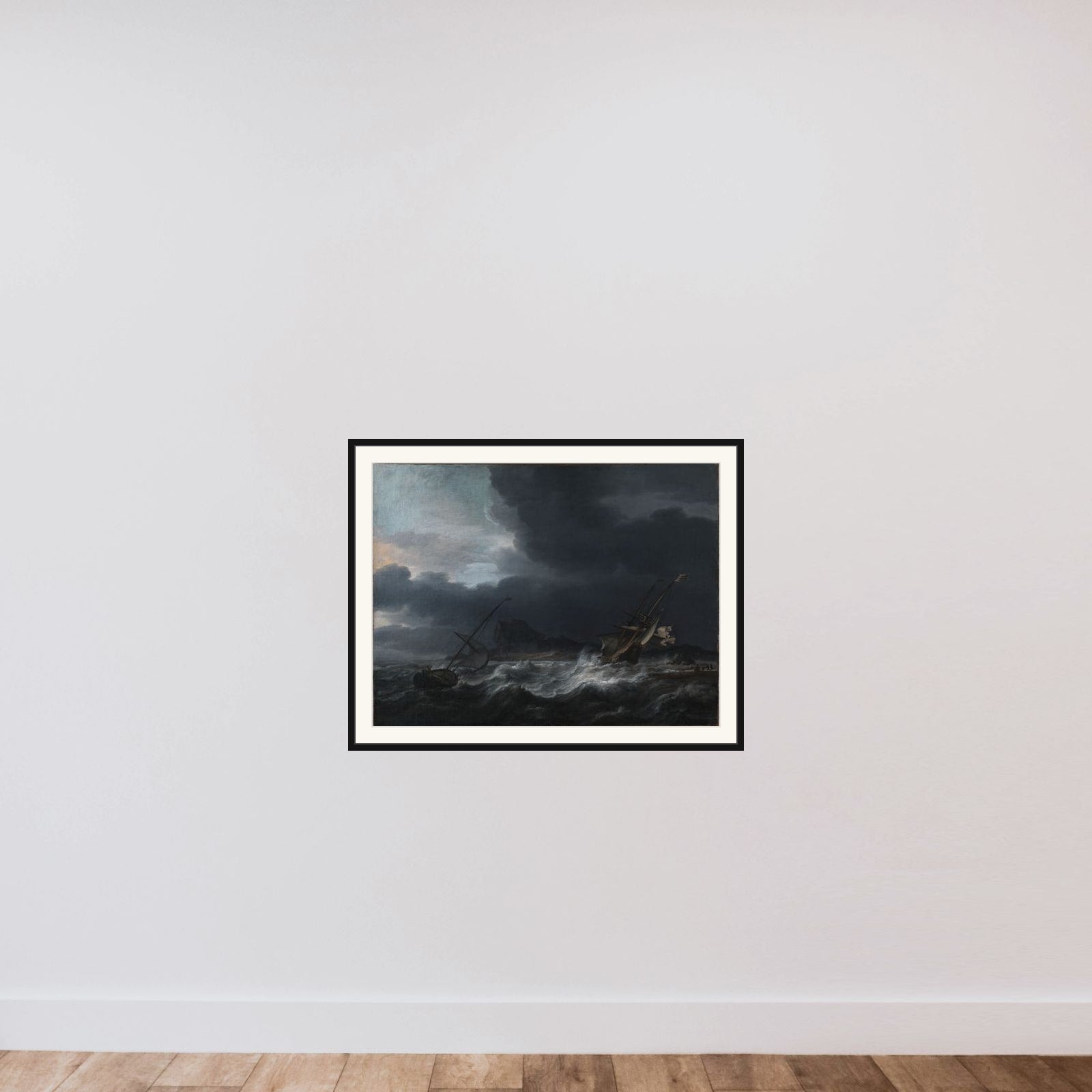 Storm ved en klippekyst framed — shown to scale